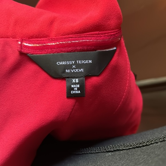 Chrissy Teigen X Revolve sexy red dress size xs​ EaiC - Picture 6 of 6